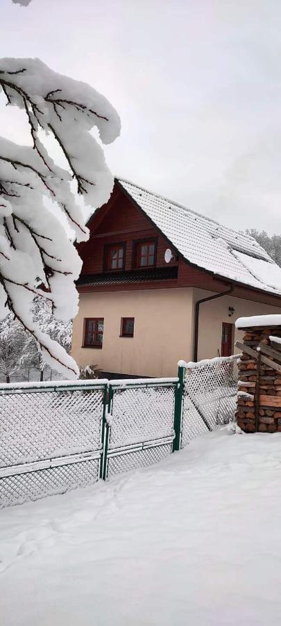 Chata Nad Lazenskym Udolim Luhačovice Zewnętrze zdjęcie